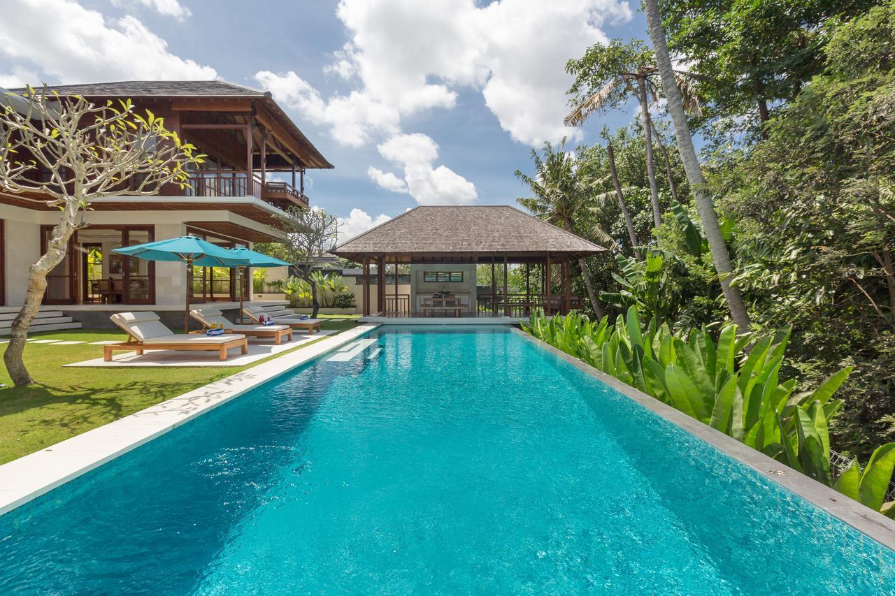 Villa Rusa Biru - Modern Villa With Private Pool And Cook In The Heart Of Berawa Canggu Extérieur photo