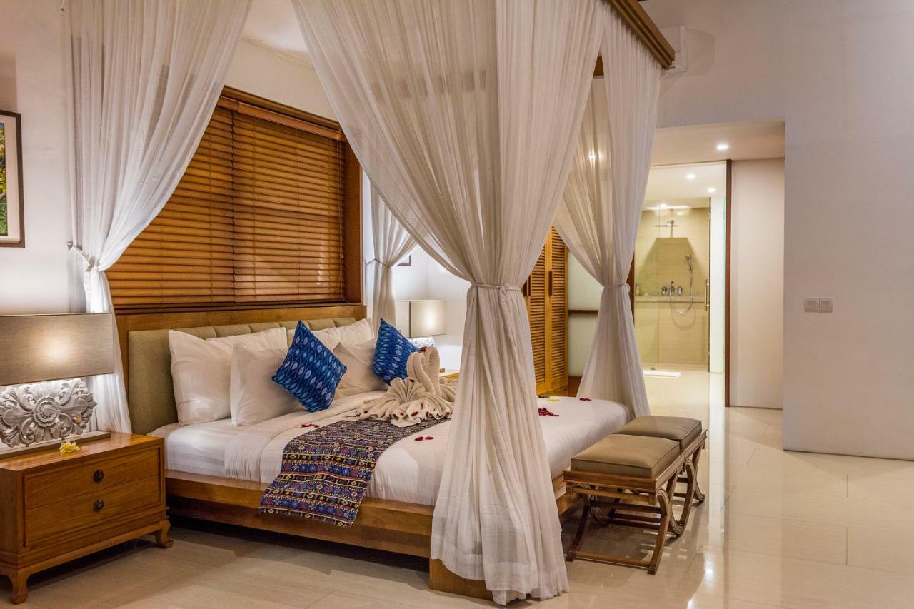 Villa Rusa Biru - Modern Villa With Private Pool And Cook In The Heart Of Berawa Canggu Extérieur photo