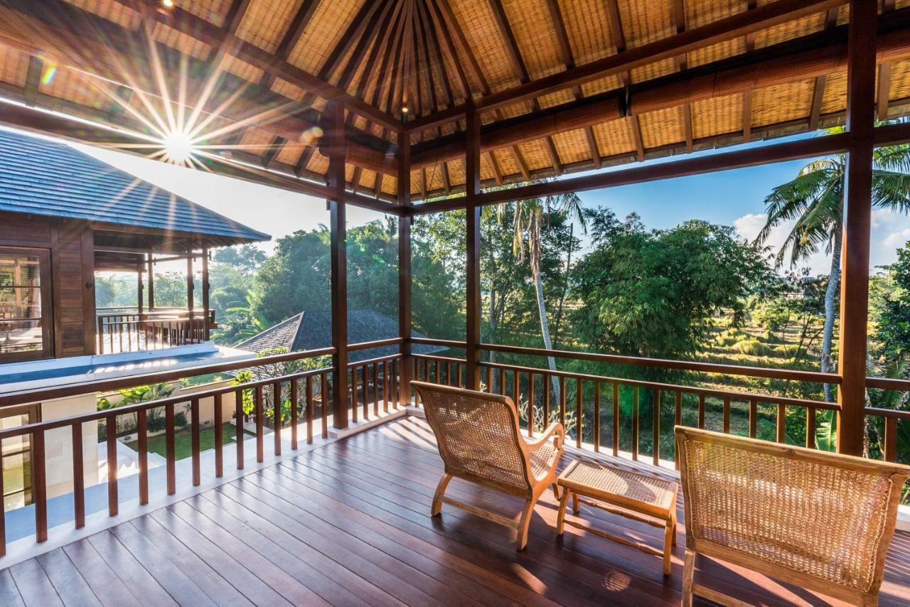 Villa Rusa Biru - Modern Villa With Private Pool And Cook In The Heart Of Berawa Canggu Extérieur photo