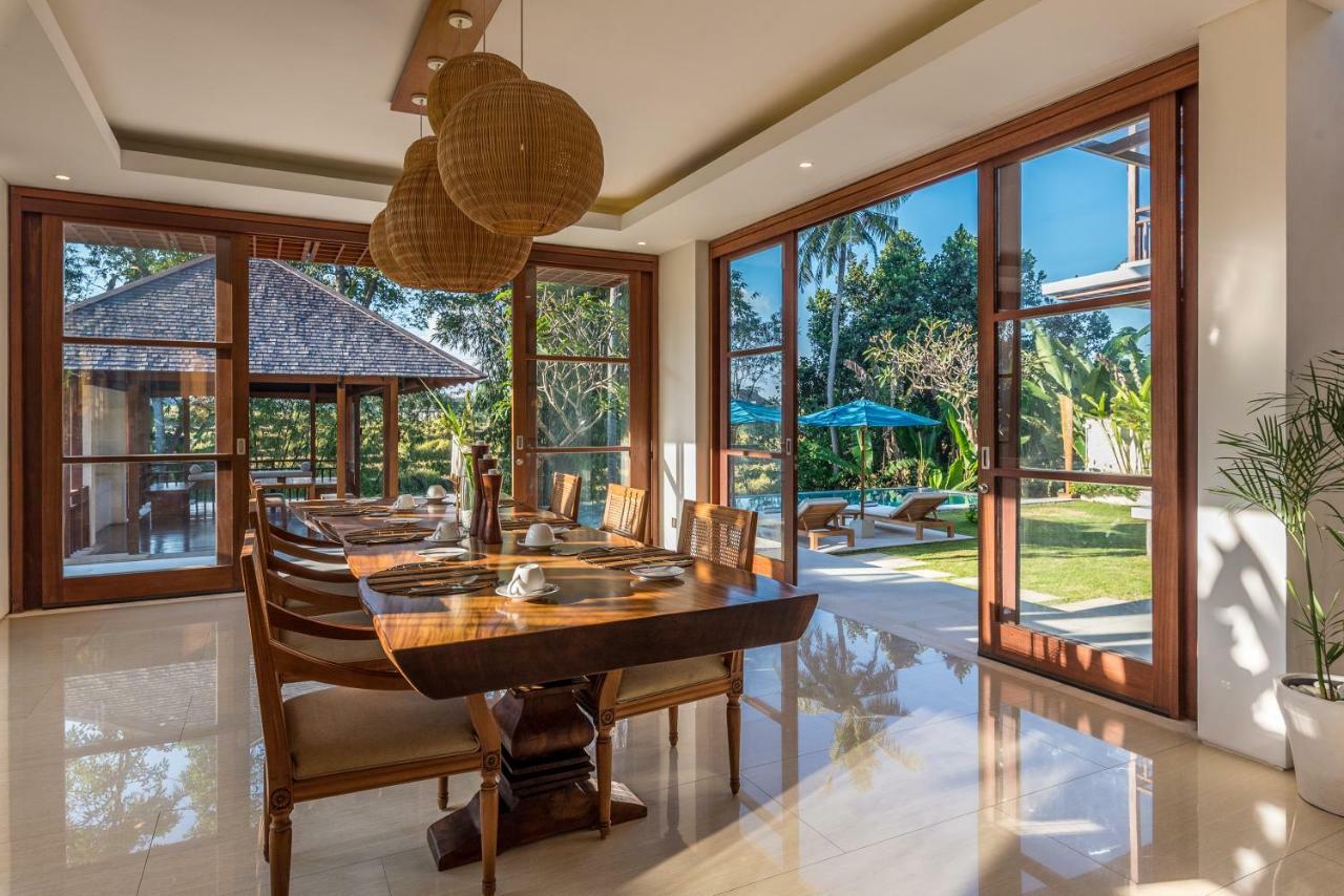 Villa Rusa Biru - Modern Villa With Private Pool And Cook In The Heart Of Berawa Canggu Extérieur photo
